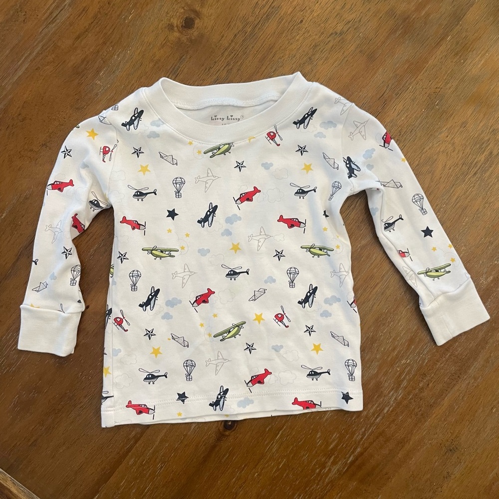 Kissy Kissy pajama top. Size 18-24 months.